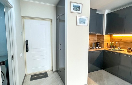 Tsaghkadzor Apartamento | Vibrant Design | Balcony | Self Checkin | Netflix