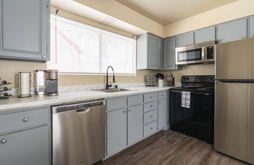 Downtown Apartamento | Vibrant Downtown Condo