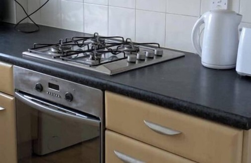 Baguley Apartamento | Vibrant flat with lots of amenities near to Manchester Airport