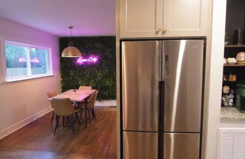 Charlotte Casa | Vibrant home 7 mins from Uptown