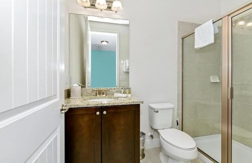 West Kissimmee Casa | Vibrant Home Near Disney With Private Pool, Waterpark And Resort Acces At Encore Resorts Reunion - 221Fl