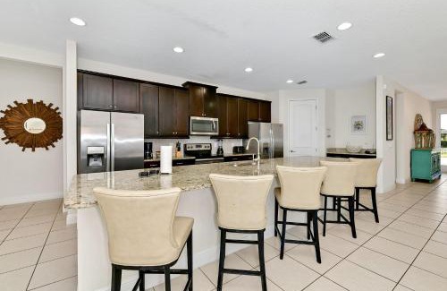 West Kissimmee Casa | Vibrant Home Near Disney With Private Pool, Waterpark And Resort Acces At Encore Resorts Reunion - 221Fl