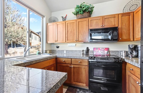 Redmond Casa | Vibrant home with fireplace, large balcony & access to indoor/outdoor pools