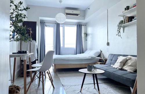 Bel-Air Apartamento | Vibrant Makati Studio