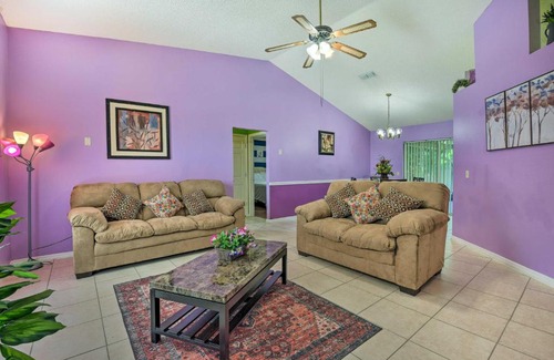 Fruitville Casa | Vibrant Sarasota Home Yard and Furnished Deck!