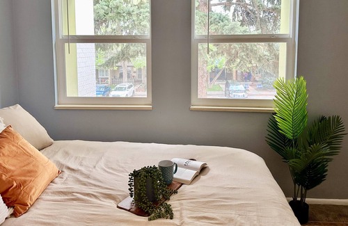 Northglenn Casa | Vibrant, spacious, tri-level private home by park, safe area