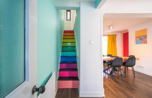 Montpelier Casa | Vibrant Spring Street with Garden