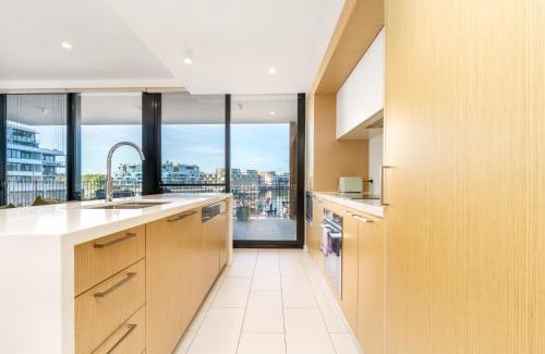 Kingston Apartamento | Vibrant Stay with Lakeside Charm in Kingston - Hosted by Canstay
