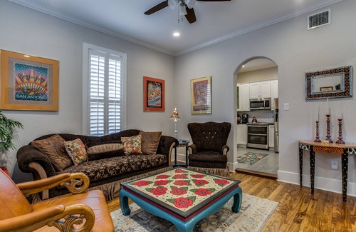 Downtown San Antonio Casa | Vicky's Place downtown close to Pearl Brewery, and Riverwalk