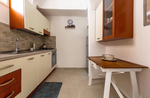 Tuglie Casa | Vico dei Mille by BarbarHouse