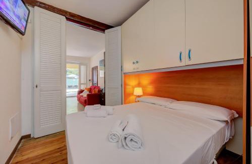 Barbarano Apartamento | Vicolo 42-private Terrace-200m Lake - Happy Rentals