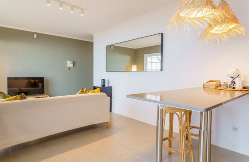 La Vera Apartamento | Victoria Dreamhouse - 2BR Seaviews Terrace