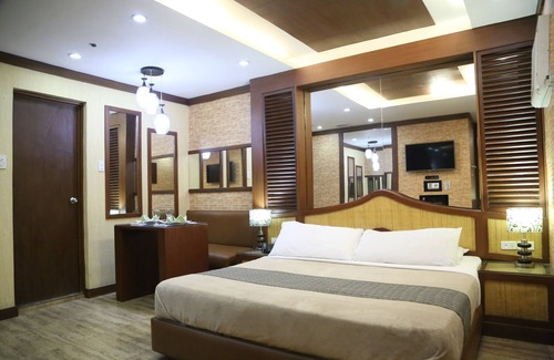 Las Pinas Hotel | Victoria Court Las Piñas