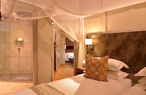 Victoria Falls Hotel | Victoria Falls Safari Suites