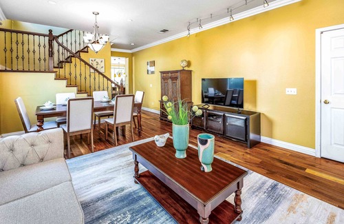 Rancho Cucamonga Casa | Victoria Garden on River Oaks #140