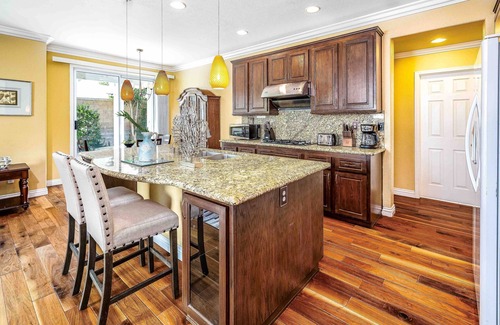Rancho Cucamonga Casa | Victoria Garden on River Oaks #140