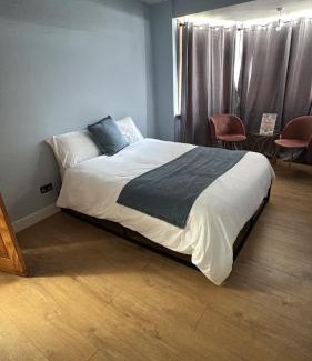 Haselbury Casa | Victoria House - Cozy Rooms