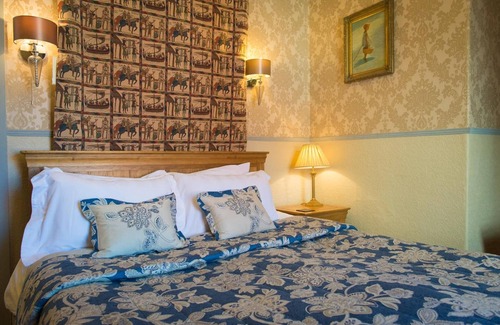Bont Newydd Cama Y Desayuno | Victoria House Room Only Accommodation