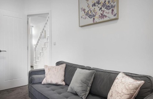 Barling Apartamento | Victoria House w/ Daily Housekeeping and Bfast Basket