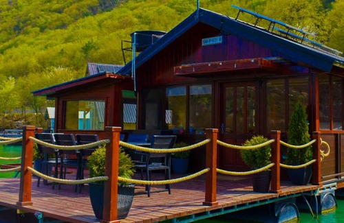 Perucac Cabaña | VICTORIA RICH - lake house FREE Mini-bar & Sup boards