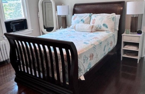 Orange Cama Y Desayuno | Victorian B&B in Orange, NJ – A Charming Retreat Near NYC & Local Attractions