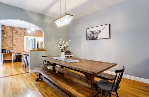 Franklin Park Casa | Victorian downtown home in Olde Towne East