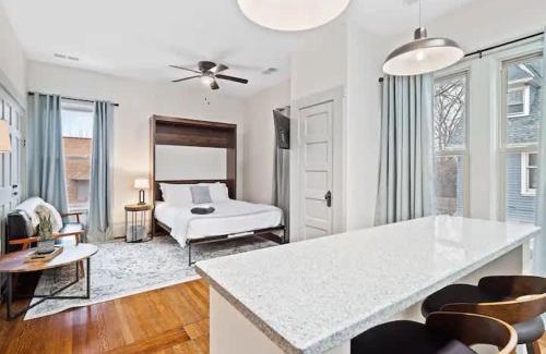 Hough Apartamento | Victorian Estates - Cute Stuido - Steps To Clinic