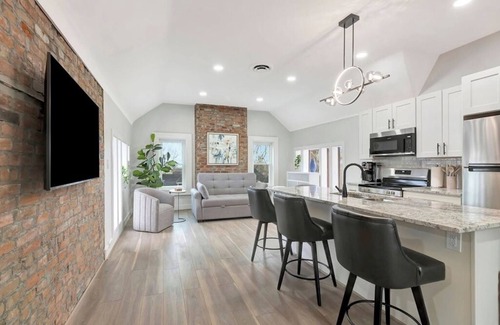East Walnut HIlls Apartamento | Victorian Haven on the Hill