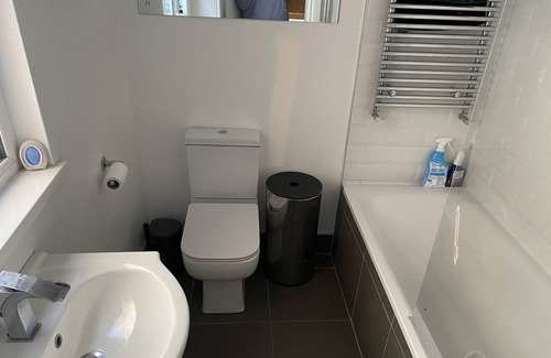 Queens Quarter Casa | Victorian House - South Belfast - Great transport - Lisburn Road - 3 double Beds