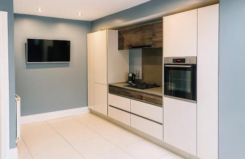 Queens Quarter Casa | Victorian House - South Belfast Lisburn Road - Northern Ireland Tourist Board Approved