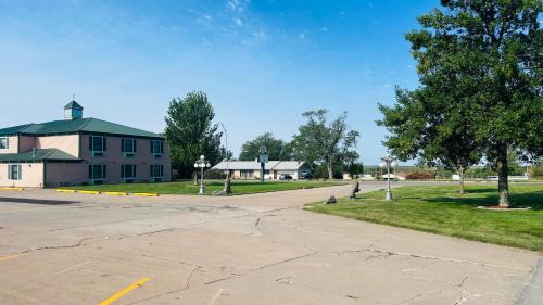 Superior Hotel | Victorian Inn by Capital O Superior NE