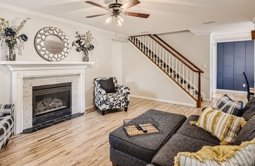 Palmer Lake Casa | Victorian Oasis In Heart of Palmer Lake