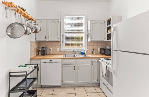 Dixon Park Casa | Victorian Townhouse in Savannah!