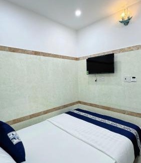 District 7 Hotel | Victory Hotel 153-155