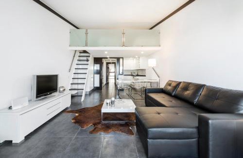 Quinta do Lago Apartamento | Victory Village T1 & Mezzanine