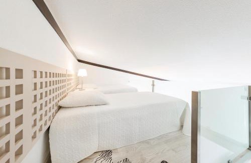 Quinta do Lago Apartamento | Victory Village T1 & Mezzanine