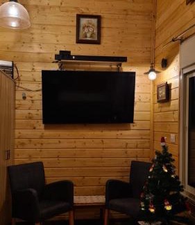 Majdal al-Shams Cama Y Desayuno | Vida Bhermon 1, one wood Cabin
