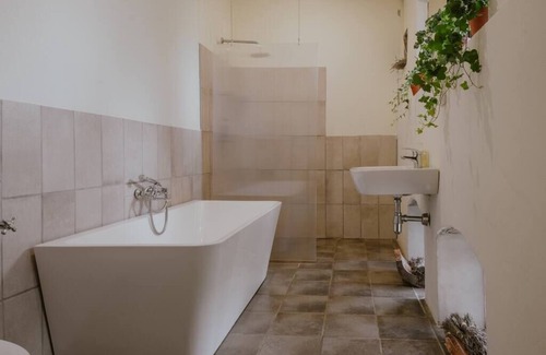 Casola Valsenio Otro | Vidovina: Farmhouse with Pool - 7 bedrms/22 beds