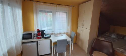 Zamardi Casa | Vidra Apartman Zamárdi - 60 meters from Lake Balaton!