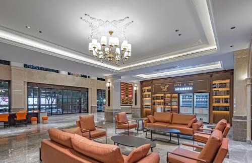 Wulingyuan Hotel | Vienna International Hotel-Free Shuttle Service to East Gate of forest park,Free Chinese-western Breakfast,Free Self-Service Laundry & Drying, Attraction Tickets Serivce in advance