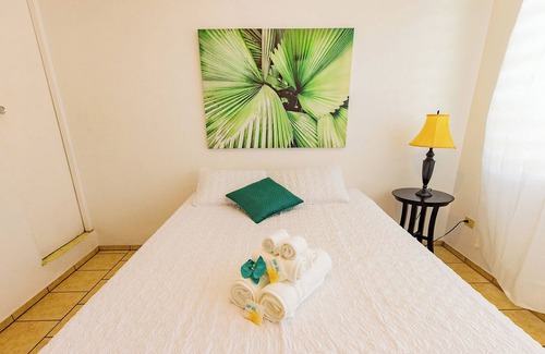 Florida Casa | Vieques Tropical Guest House - Room 6 / El Gallito