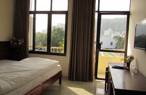 Bai Chay Hotel | Viet Nhat Halong Hotel