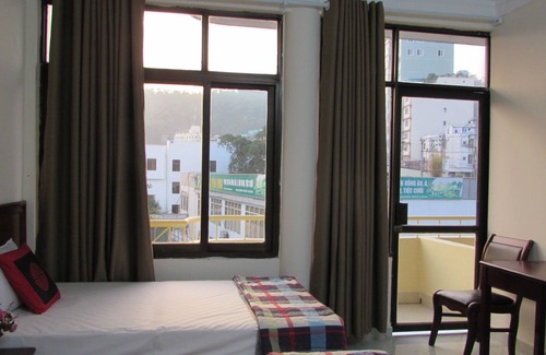 Bai Chay Hotel | Viet Nhat Halong Hotel