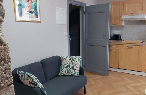 Molitg-les-Bains Apartamento | Vieux Chateau Le Casteil, one bedroom apartment in a 15th century castle fort.