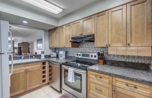 St. Augustine Beach Condominio | Extras, Extras, Extras en una vista espléndida, cómoda y conveniente del condominio ¡Gloriosa!
