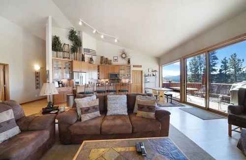 Baldy Mountain Casa | 'View Manor' - ¡Cinco Master Suites!