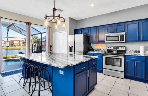 Indian Point Casa | View of Lake - Spacious Kitchen - private pool!