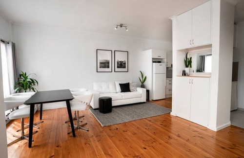 Seaton Casa | View One Three Seaton Townhouse SA