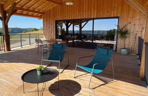 Marnac Casa | View over the valley with full PRM accessibility