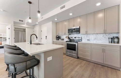 St. George Condominio | View to Renew: Desert Color Lagoon + Beaches